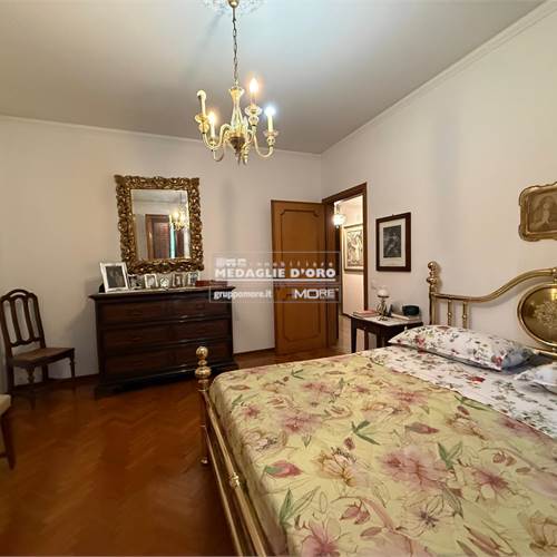 CAMERA DOPPIA CON BALCONE