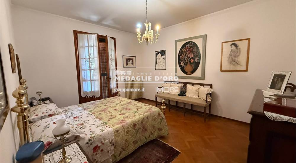 CAMERA DOPPIA CON BALCONE