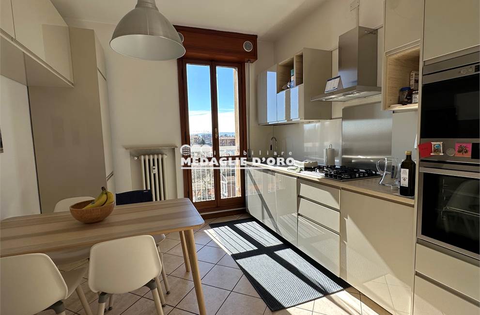 LUMINOSO APPARTAMENTO CON 2 CAMERE 
