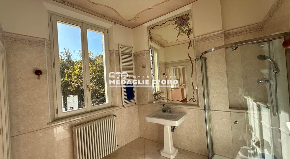 BAGNO 1 IN CAMERA 