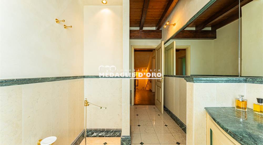 BAGNO 1° P.