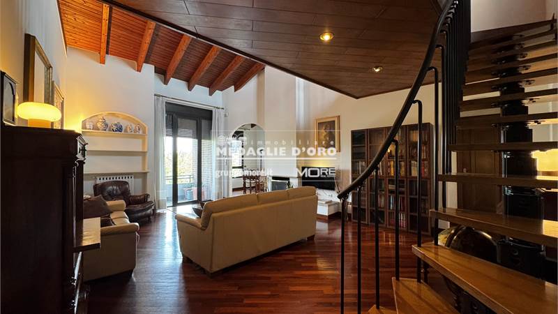 Modena Villaggio ATTICO DI PRESTIGIO CON TERRAZZO 